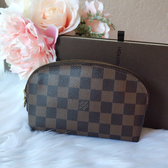 Louis Vuitton Handbags - 🌷Louis Vuitton cosmetic pouch Pochette damier 🌷